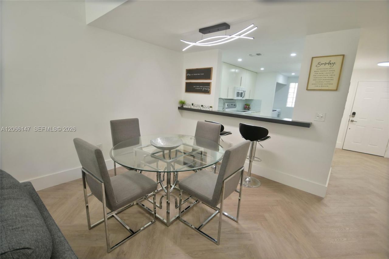 10026 Hammocks Blvd , Unit 103-6, Miami, FL 33196 Photo