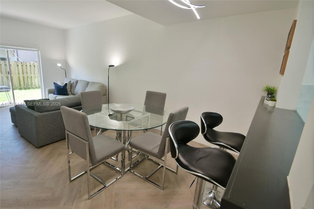 10026 Hammocks Blvd , Unit 103-6, Miami, FL 33196 Photo