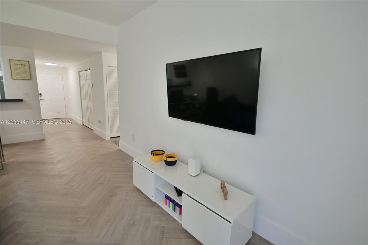 10026 Hammocks Blvd , Unit 103-6, Miami, FL 33196 Photo