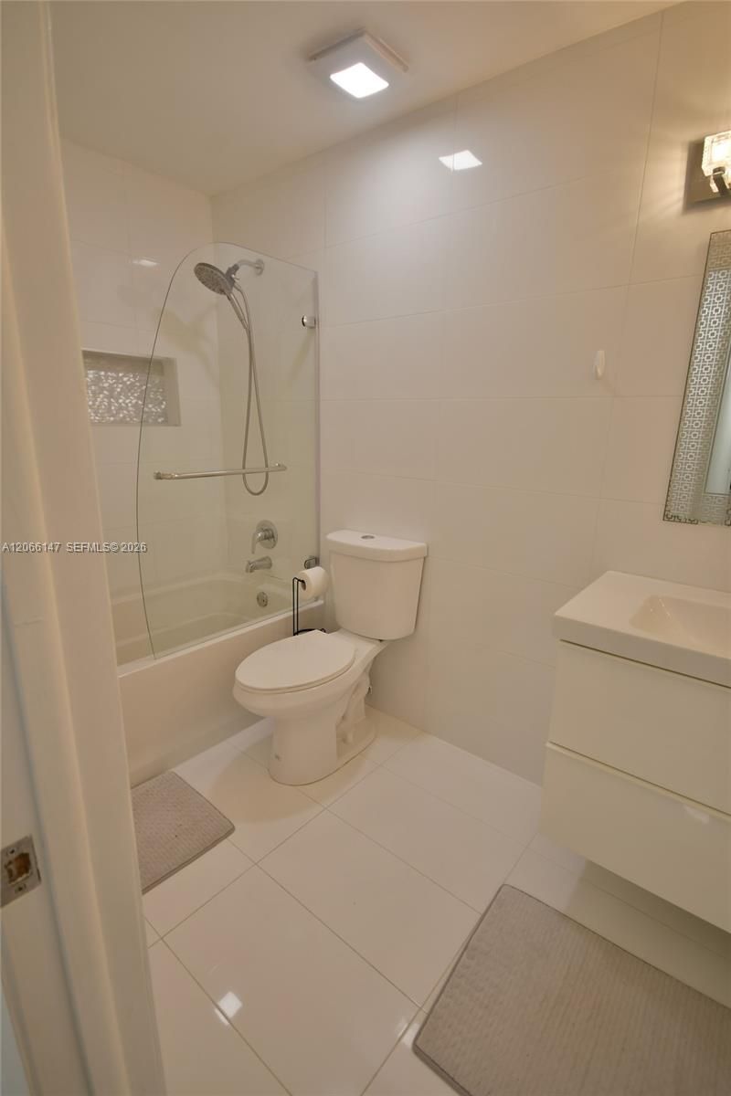 10026 Hammocks Blvd , Unit 103-6, Miami, FL 33196 Photo