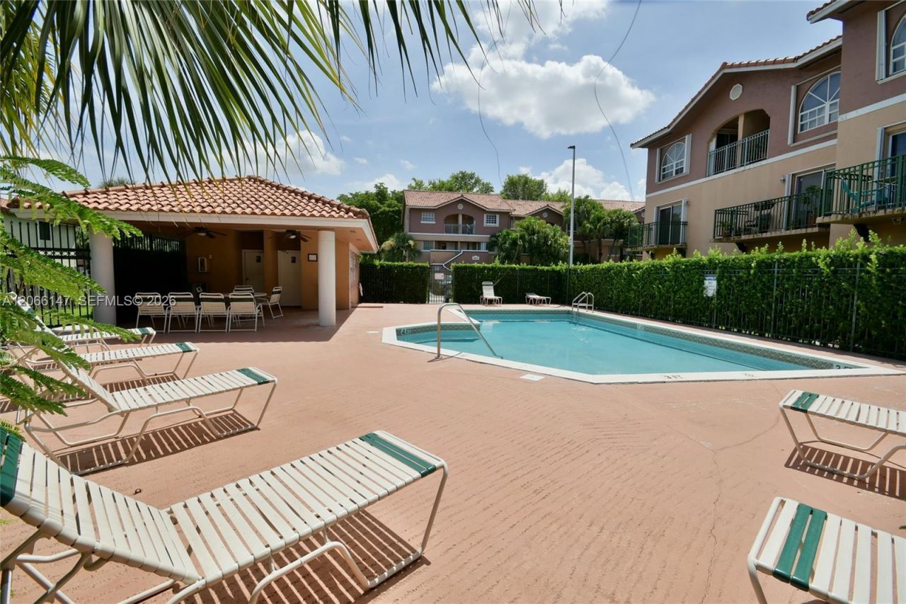 10026 Hammocks Blvd , Unit 103-6, Miami, FL 33196 Photo