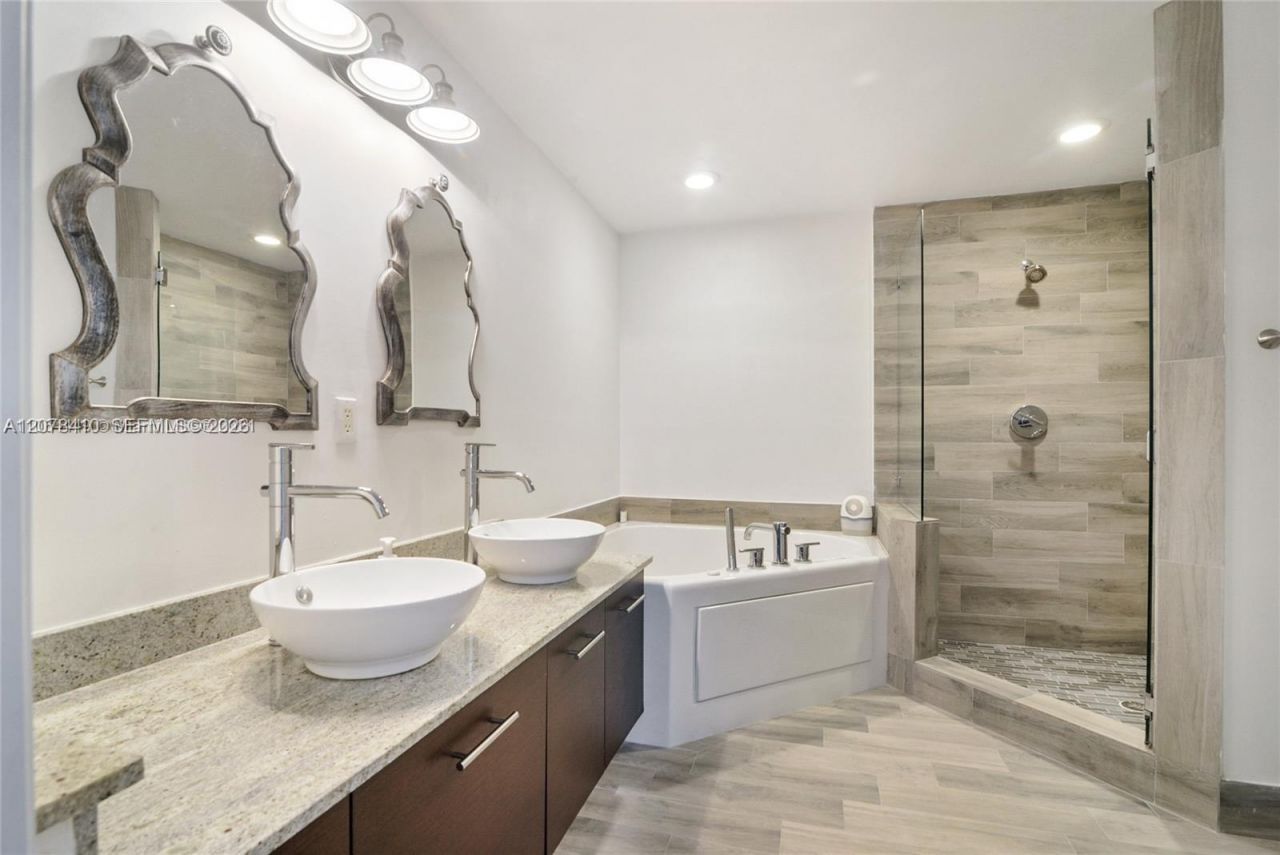 3029 NE 188th St , Unit 505, Aventura, FL 33180 Photo