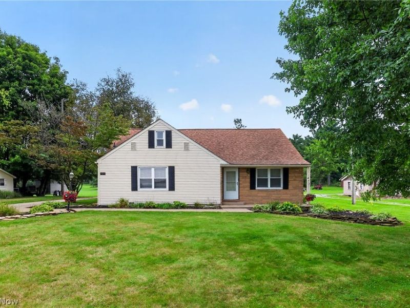 1100 Fairfield School Road, Columbiana, OH 44408 Photo 3