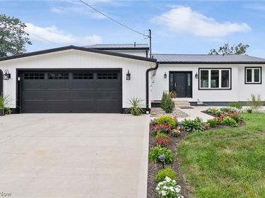 253 Aqua Boulevard, Coventry, OH 44319