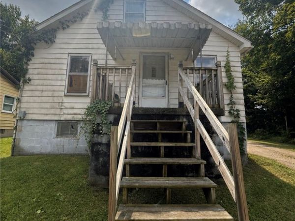 472 Taft Avenue , Barberton, OH 44203