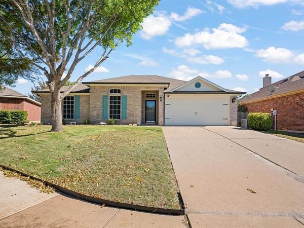 7103 Camp Creek Drive, Arlington, TX 76002