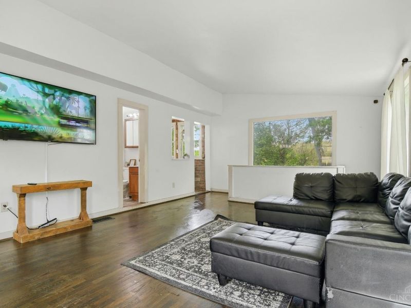 5067 E Miami River Road, Miami Township, OH 45002 Photo 6