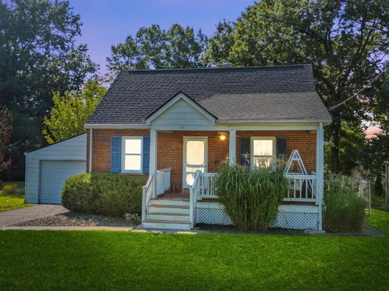 54 Gambier Circle, Greenhills, OH 45218 Photo 2