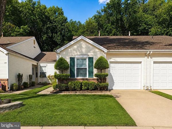 28 BITTERSWEET PLACE , MOUNT LAUREL, NJ 08054