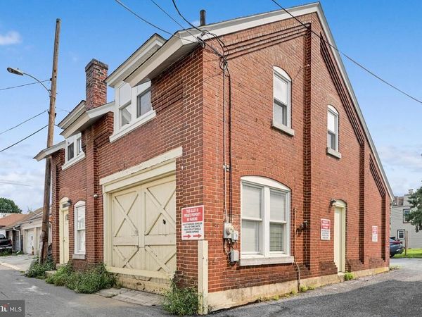 416 GANNON, LEBANON, PA 17046