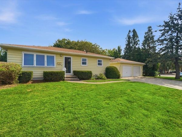 501 Park Lane , Waterloo, IA 50702