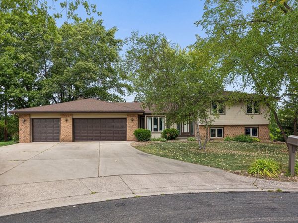 15001 Park Avenue, Burnsville, MN 55306