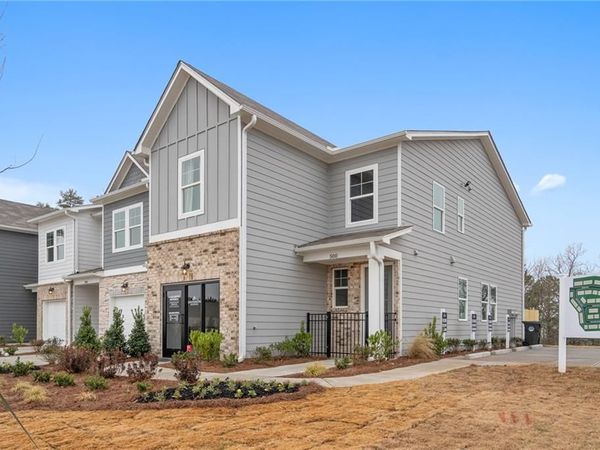 532 Crown Ridge Drive, Emerson, GA 30120