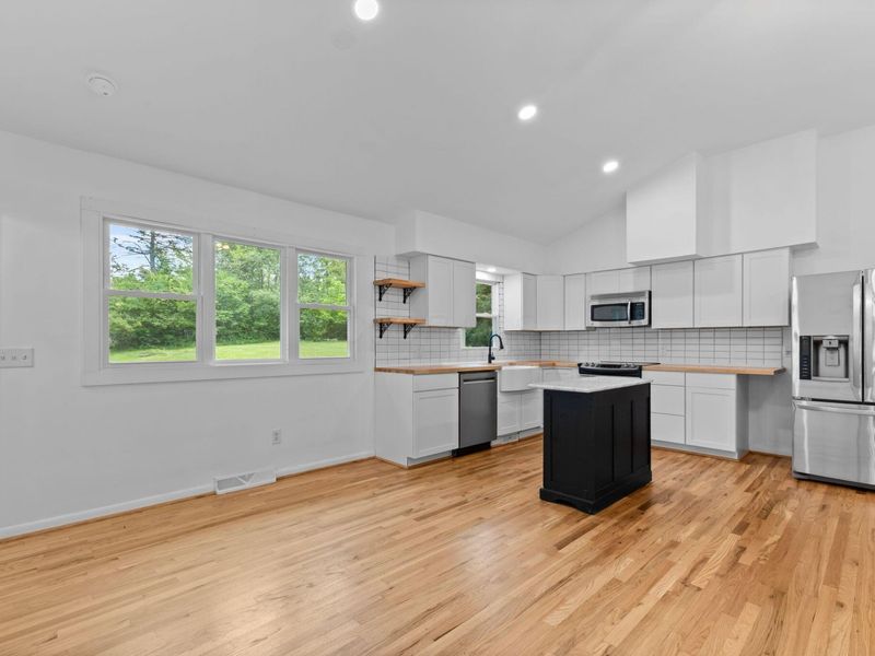 646 Kennedy Drive , Mansfield, OH 44904 Photo 8