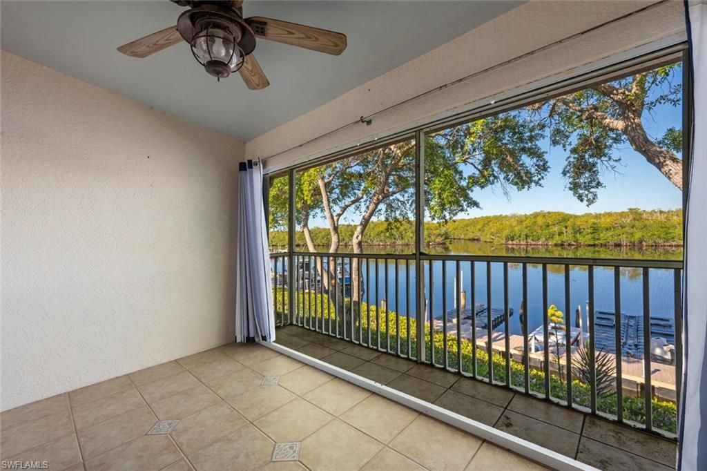 242 Newport Dr , Unit 509, Naples, FL 34114 Photo