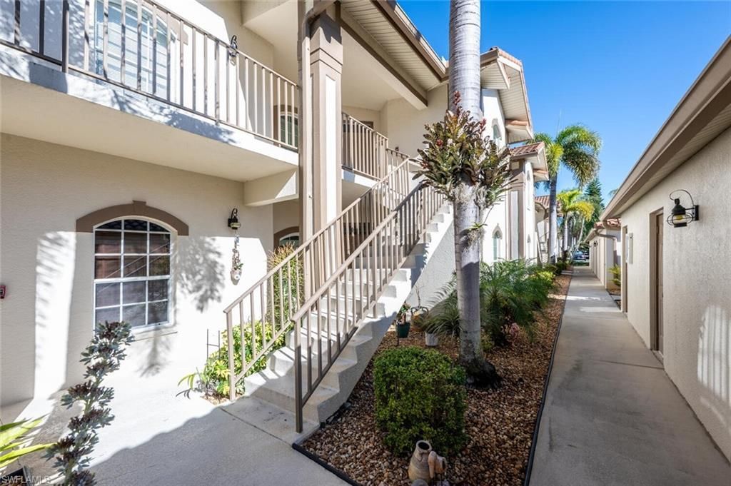 242 Newport Dr , Unit 509, Naples, FL 34114 Photo