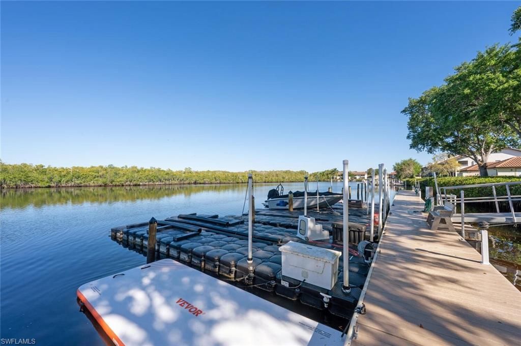 242 Newport Dr , Unit 509, Naples, FL 34114 Photo