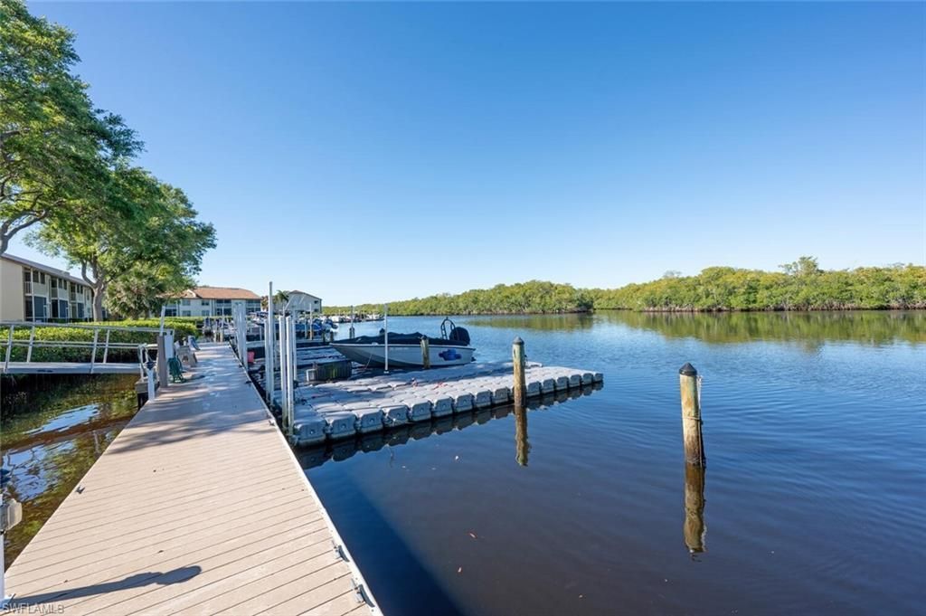 242 Newport Dr , Unit 509, Naples, FL 34114 Photo