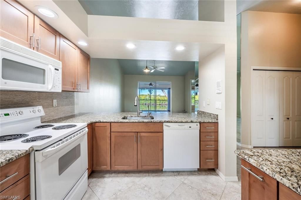 242 Newport Dr , Unit 509, Naples, FL 34114 Photo