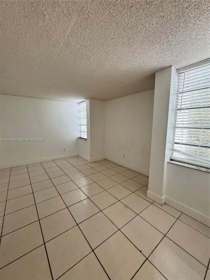 12105 NE 6th Ave , Unit 304, North Miami, FL 33161 Photo