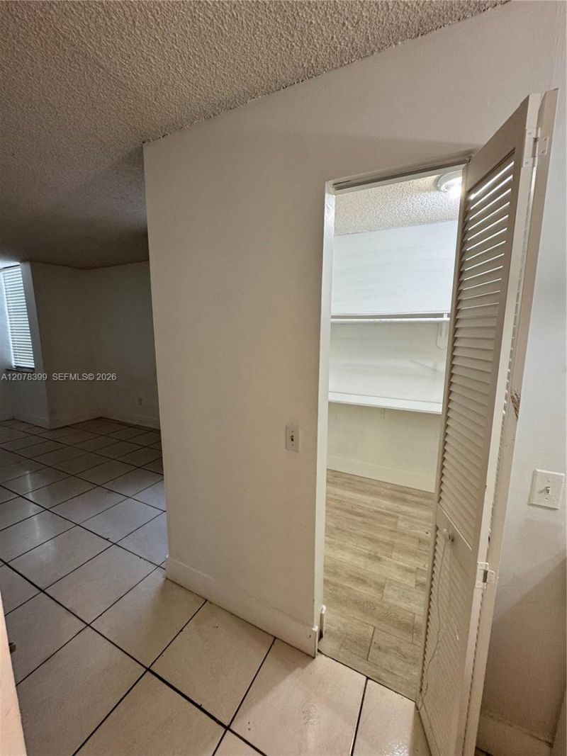 12105 NE 6th Ave , Unit 304, North Miami, FL 33161 Photo