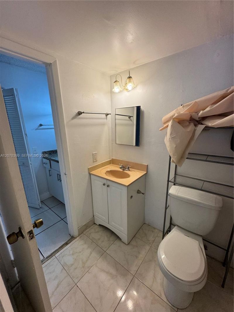 12105 NE 6th Ave , Unit 304, North Miami, FL 33161 Photo