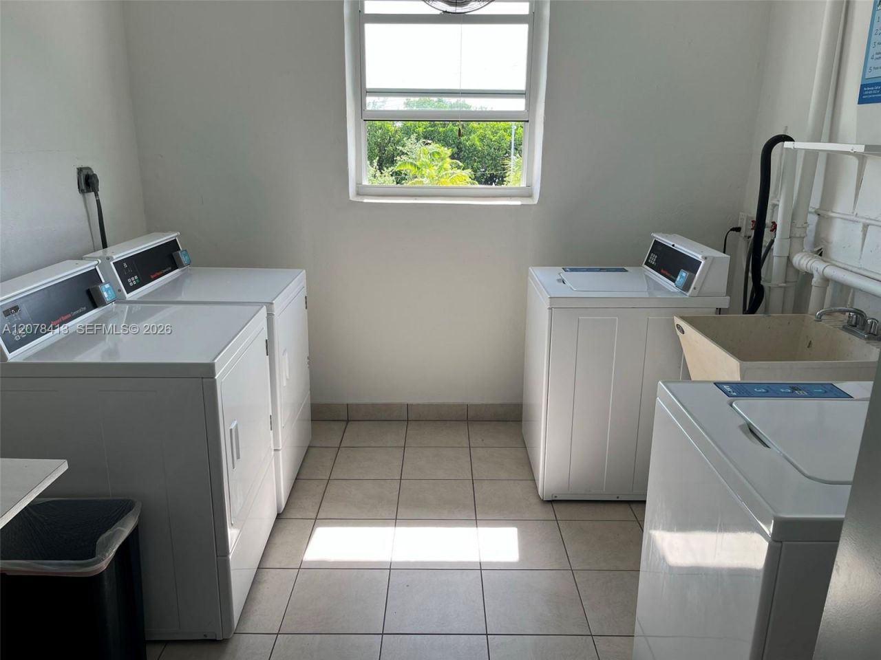 581 Blue Heron Dr , Unit 307-B, Hallandale Beach, FL 33009 Photo