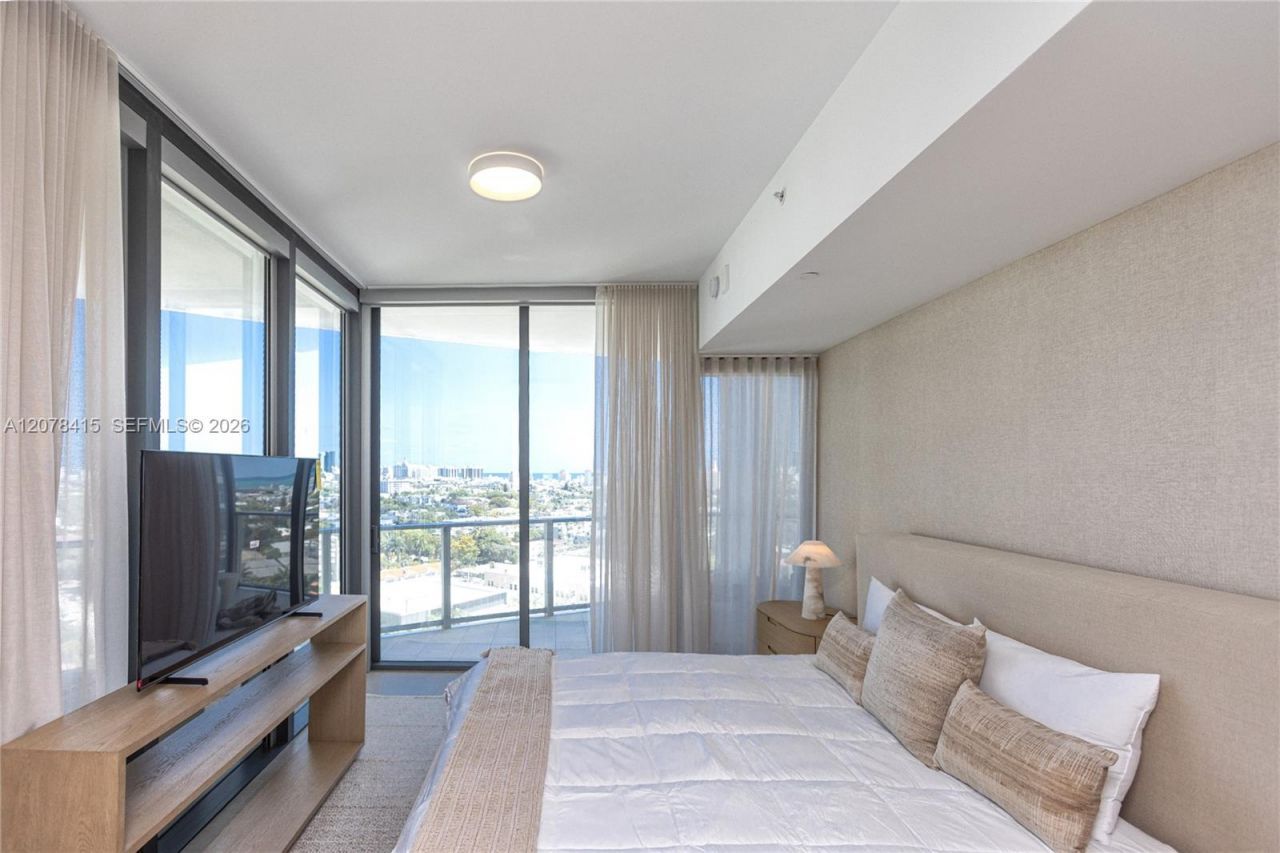 500 Alton Rd , Unit 1405, Miami Beach, FL 33129 Photo