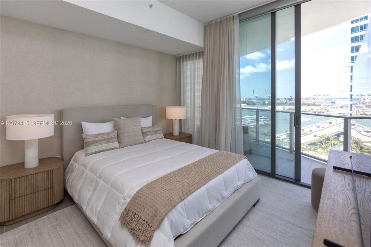 500 Alton Rd , Unit 1405, Miami Beach, FL 33129 Photo