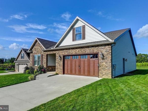 29 SMITH CIRCLE, LITTLESTOWN, PA 17340