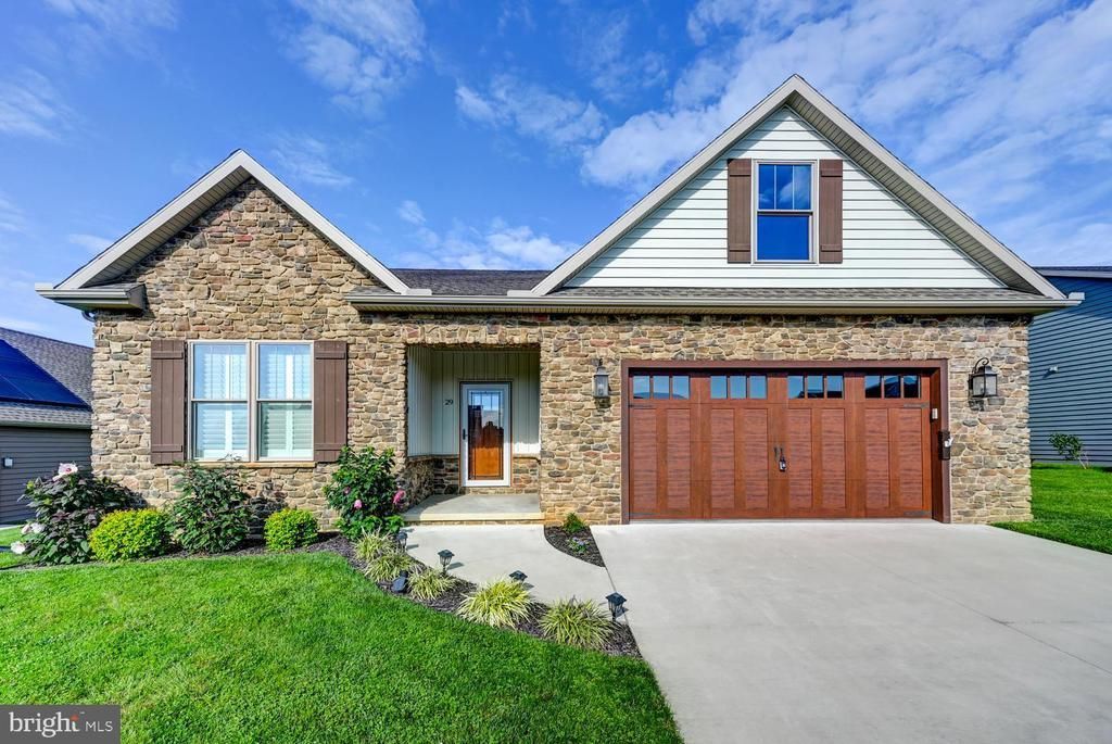 29 SMITH CIRCLE, LITTLESTOWN, PA 17340