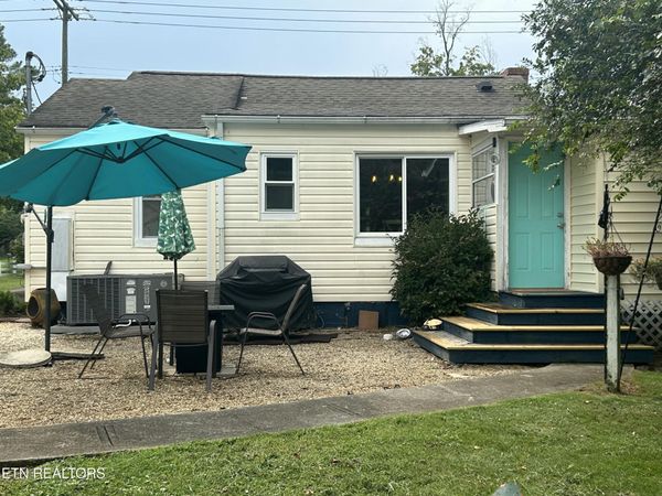 946 E Moody Ave, Knoxville, TN 37920