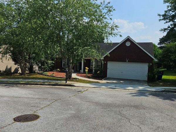 844 Langley View Court, Loganville, GA 30052