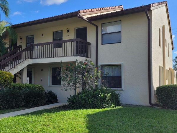 4626 Lucerne Lakes Boulevard E, Unit 106, Lake Worth, FL 33467