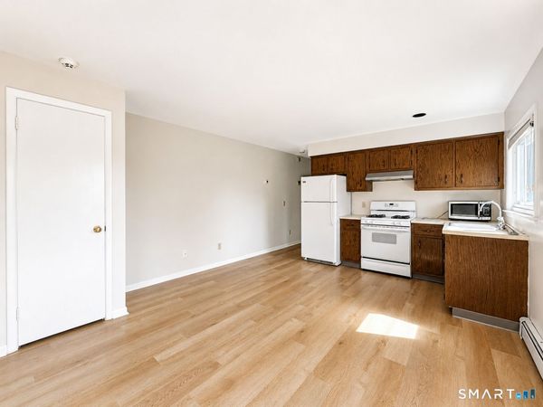 124 Lawn , Unit 2R, Stamford, CT 06902