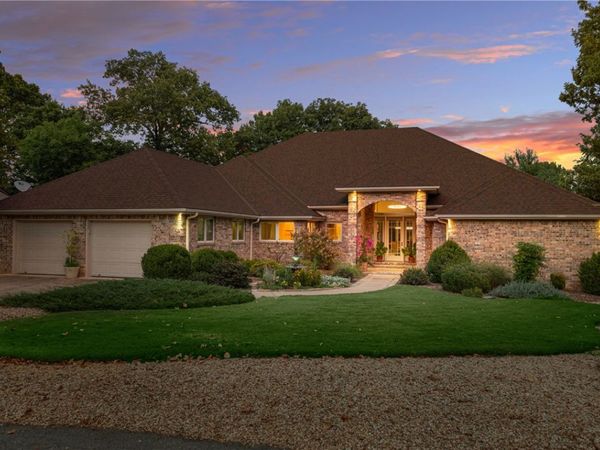 16 Ellwood Circle, Bella Vista, AR 72715