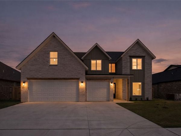 1860 Peacock Road , Centerton, AR 72719