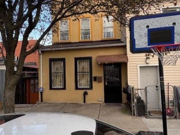 1011 Hemlock Street , Brooklyn, NY 11208