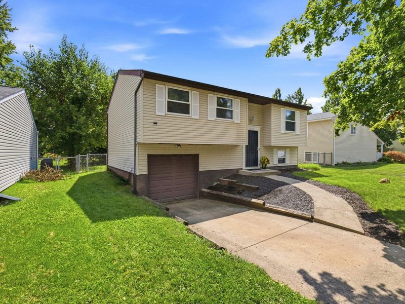 3016 Deepwood Drive, Reynoldsburg, OH 43068 Photo 2