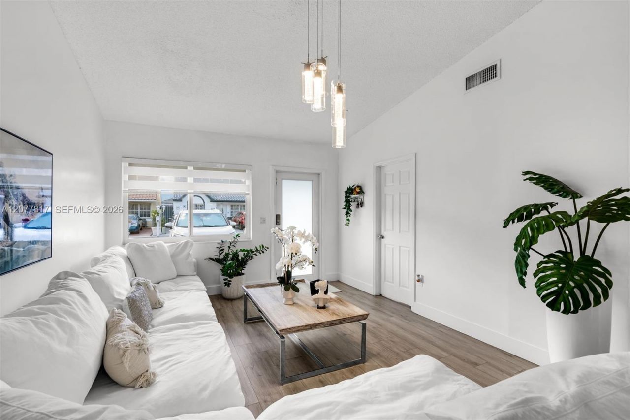 7531 W 29th Way, Unit 7531, Hialeah, FL 33018 Photo