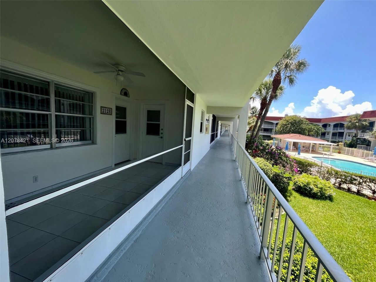581 Blue Heron Dr , Unit 212-B, Hallandale Beach, FL 33009 Photo