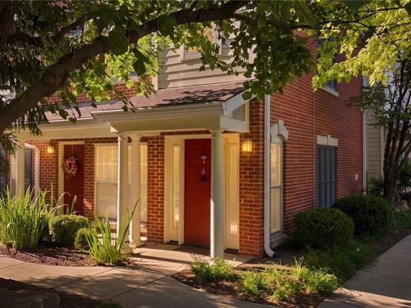 2662 McKnight Crossing Court, St Louis, MO 63124
