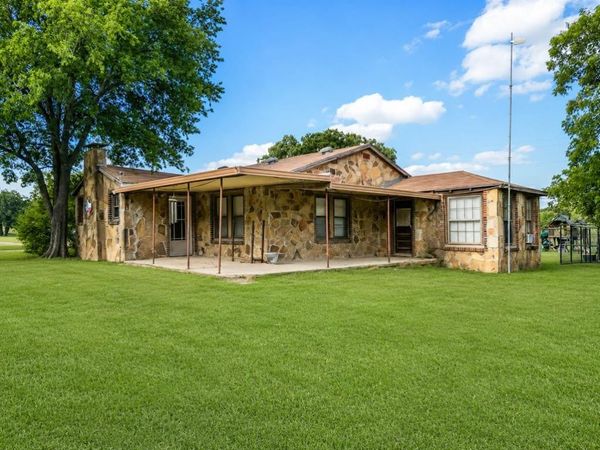 2105 Indian Creek Road, Mineral Wells, TX 76067