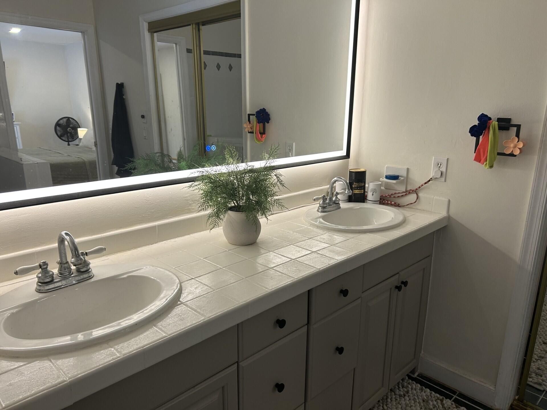 560 S Lake Dasha Drive, Plantation, FL 33324 Photo