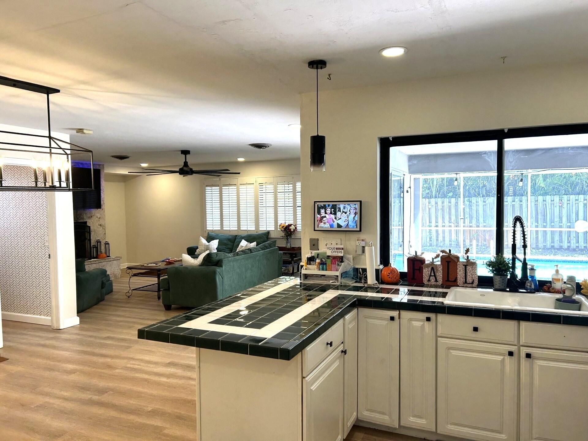 560 S Lake Dasha Drive, Plantation, FL 33324 Photo