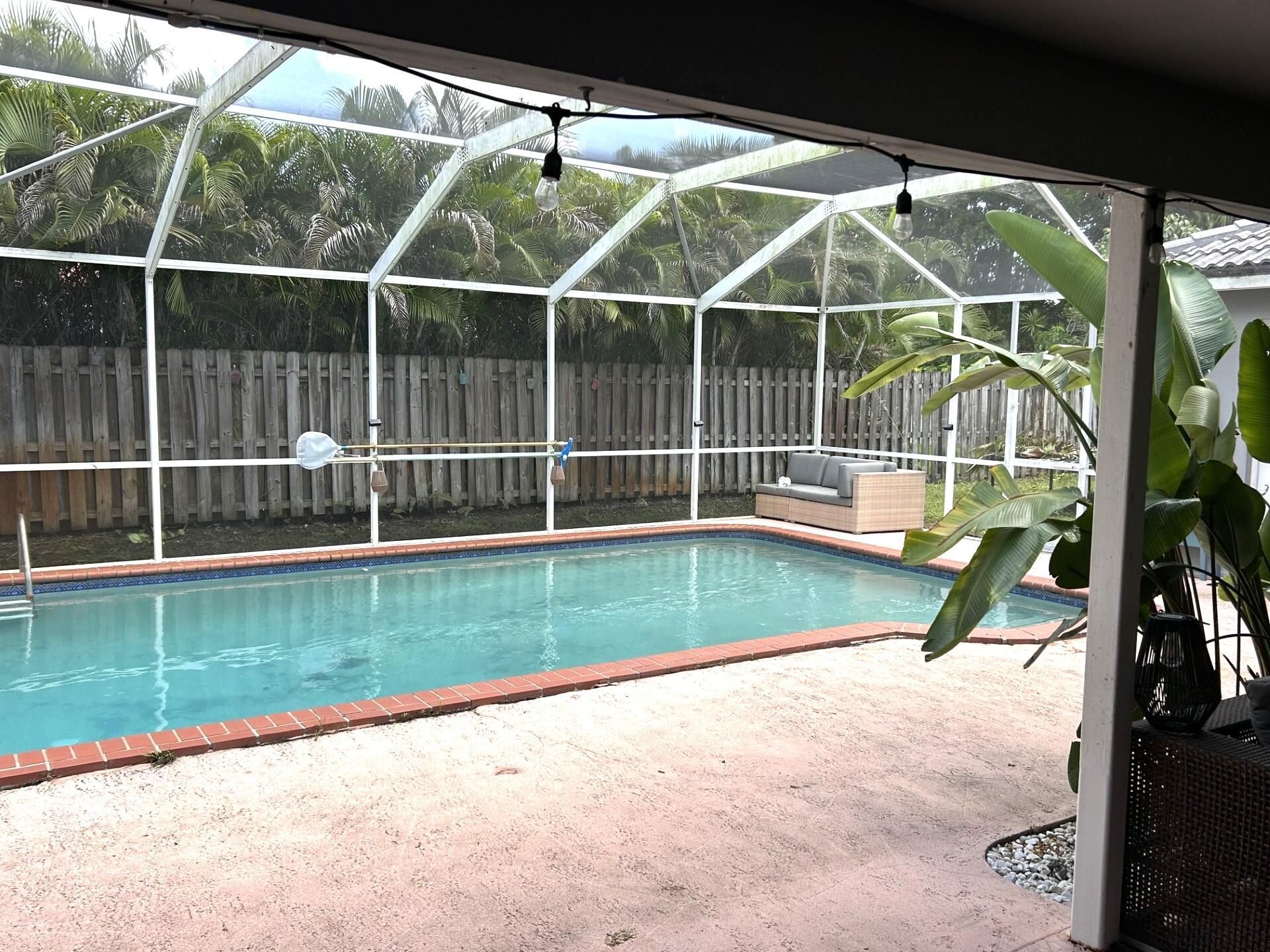 560 S Lake Dasha Drive, Plantation, FL 33324 Photo