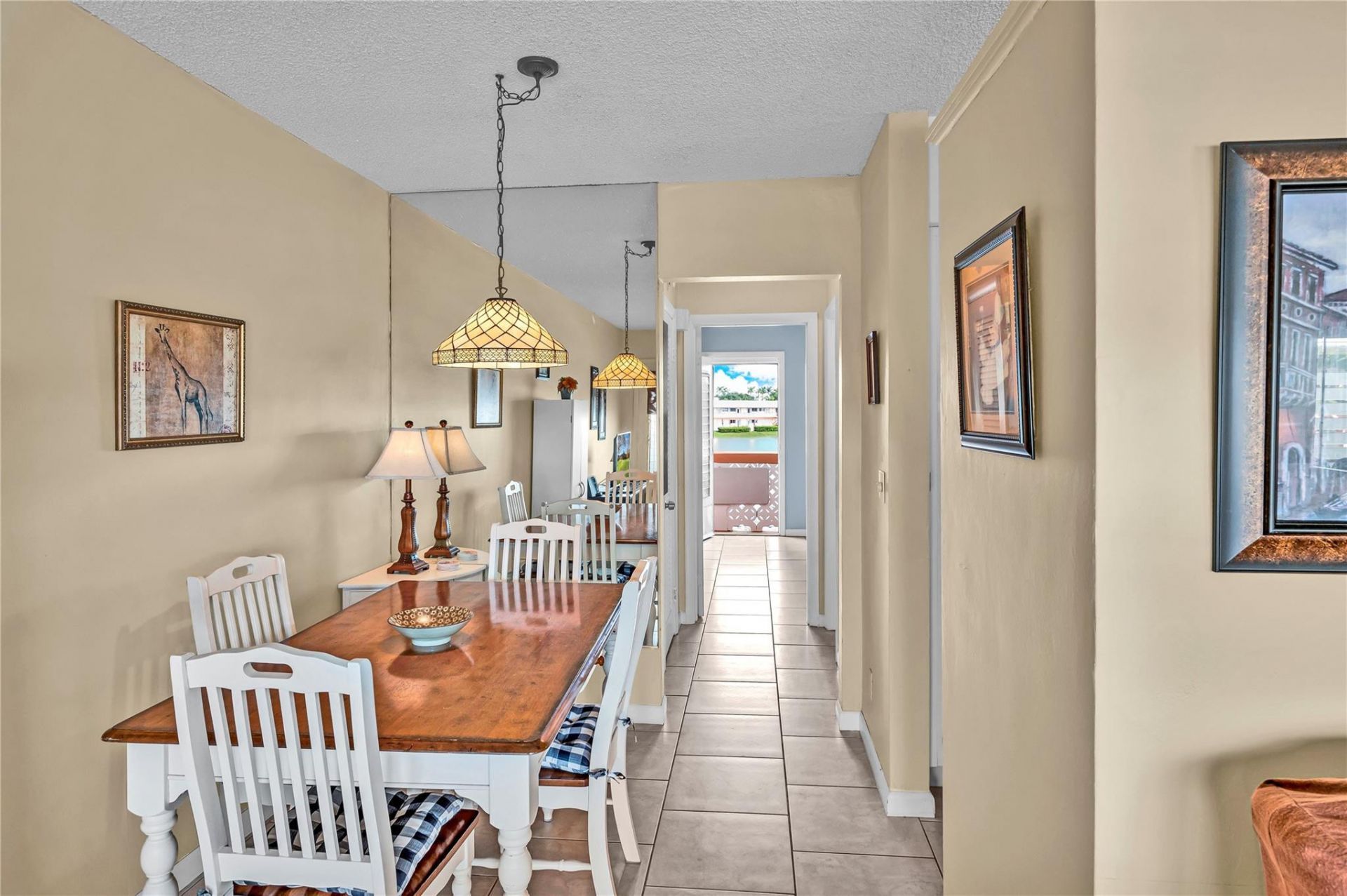 925 SW 11th Avenue, Unit j17, Hallandale Beach, FL 33009 Photo