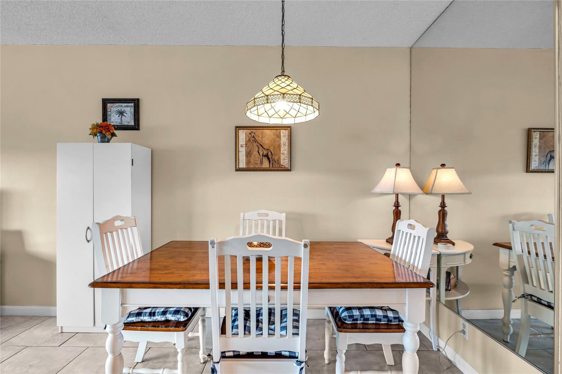 925 SW 11th Avenue, Unit j17, Hallandale Beach, FL 33009 Photo
