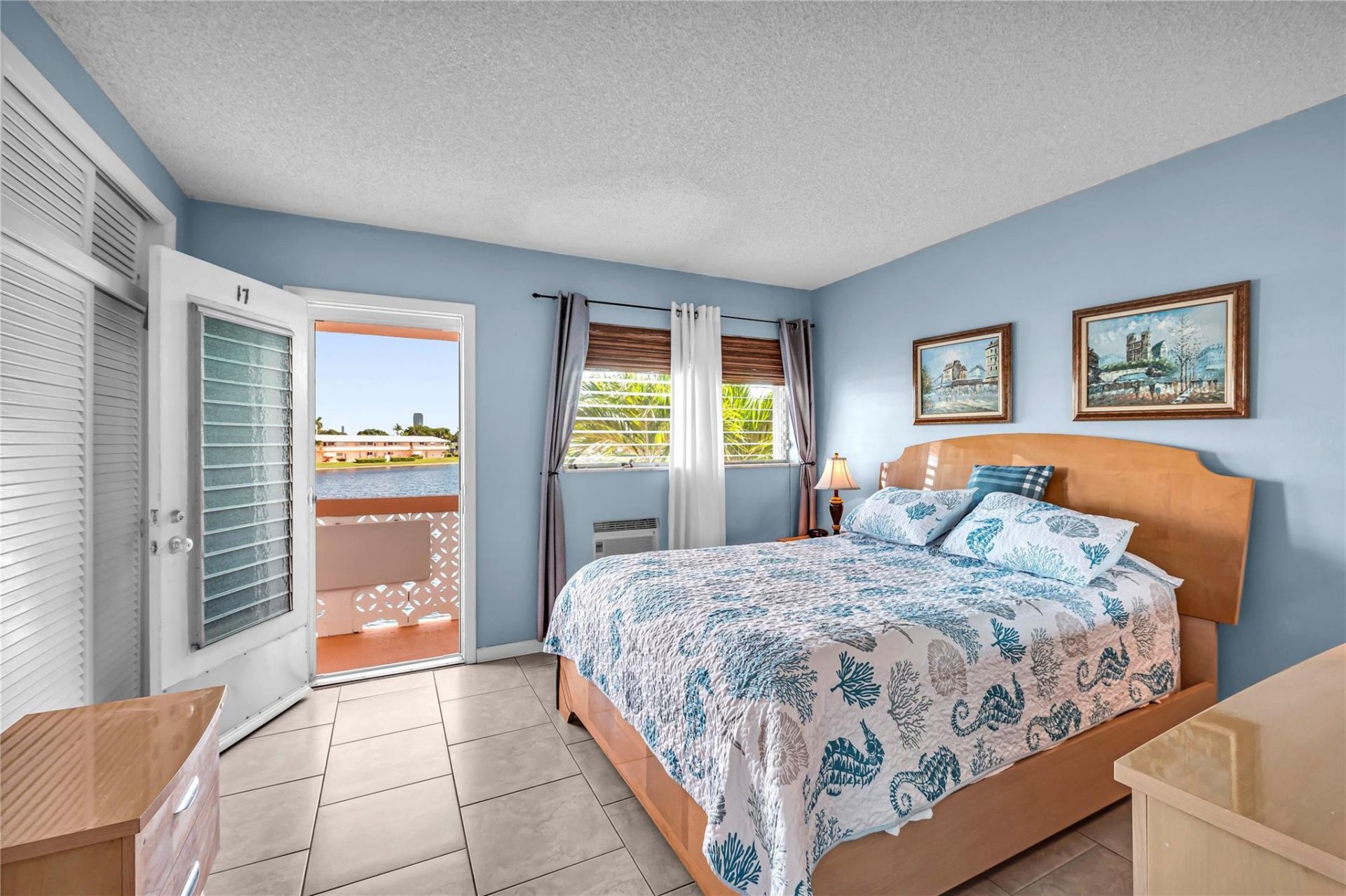 925 SW 11th Avenue, Unit j17, Hallandale Beach, FL 33009 Photo