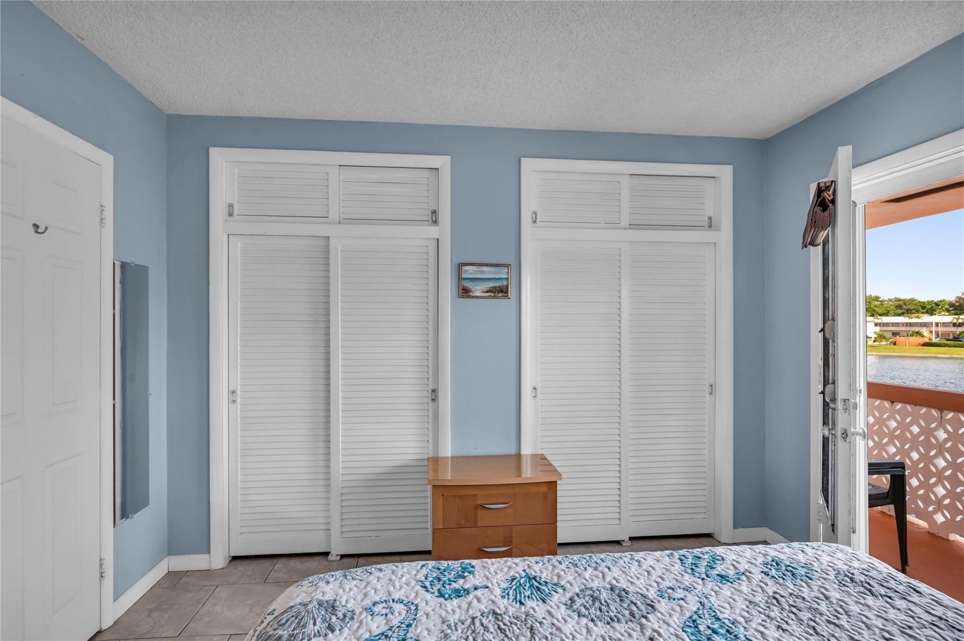 925 SW 11th Avenue, Unit j17, Hallandale Beach, FL 33009 Photo